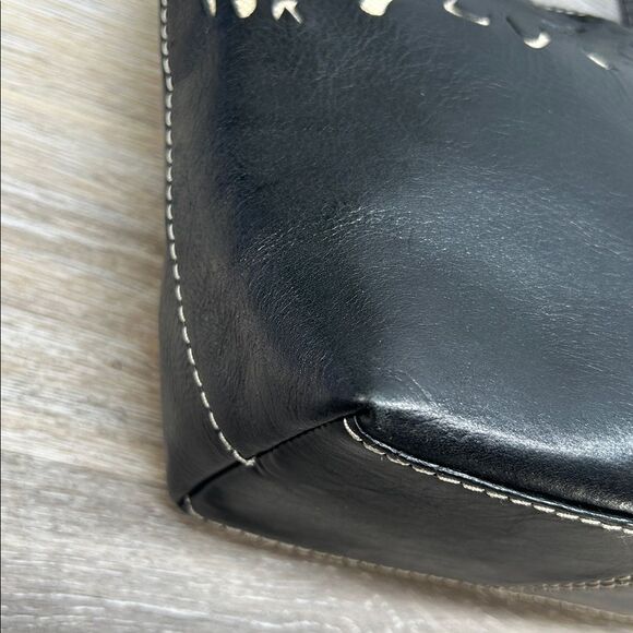 Black Leather Handbag with Cream Interior - Picture 12 of 14